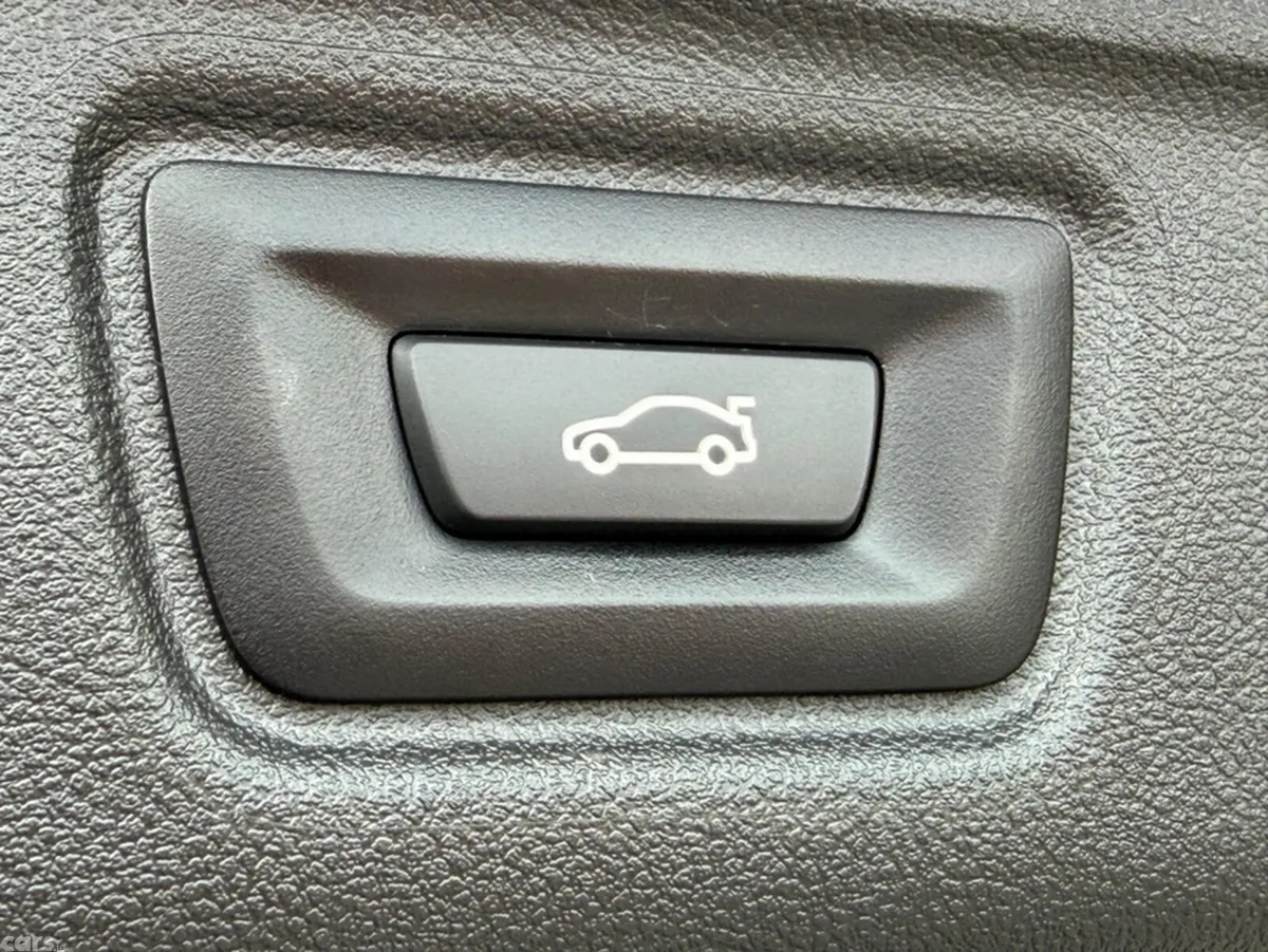 BMW 3-Series Estate, Petrol Plug-in Hybrid, 2021, Grey