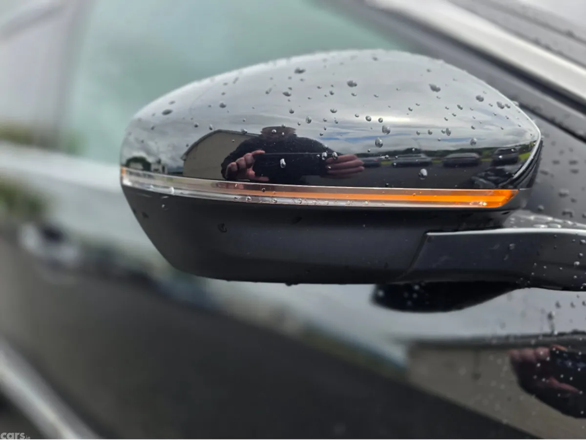 Peugeot 5008 MPV, Diesel, 2023, Black