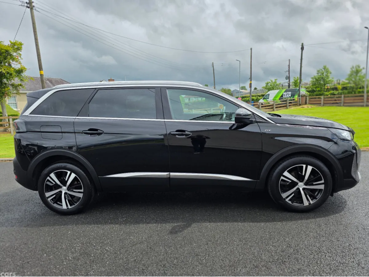 Peugeot 5008 MPV, Diesel, 2023, Black