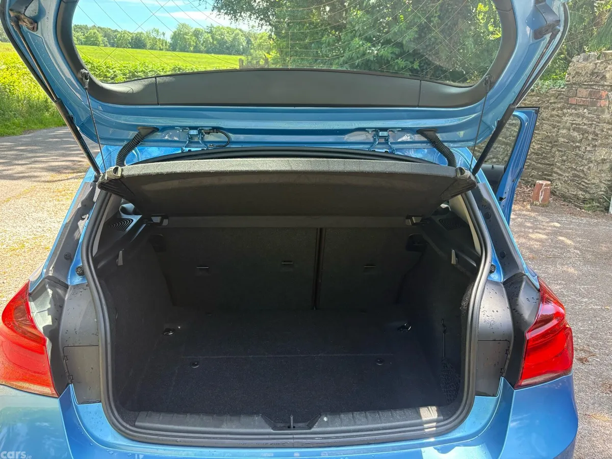 BMW 1-Series Hatchback, Petrol, 2017, Blue