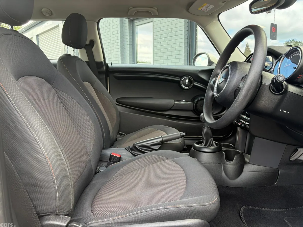 Mini Cooper Hatchback, Petrol, 2018, White