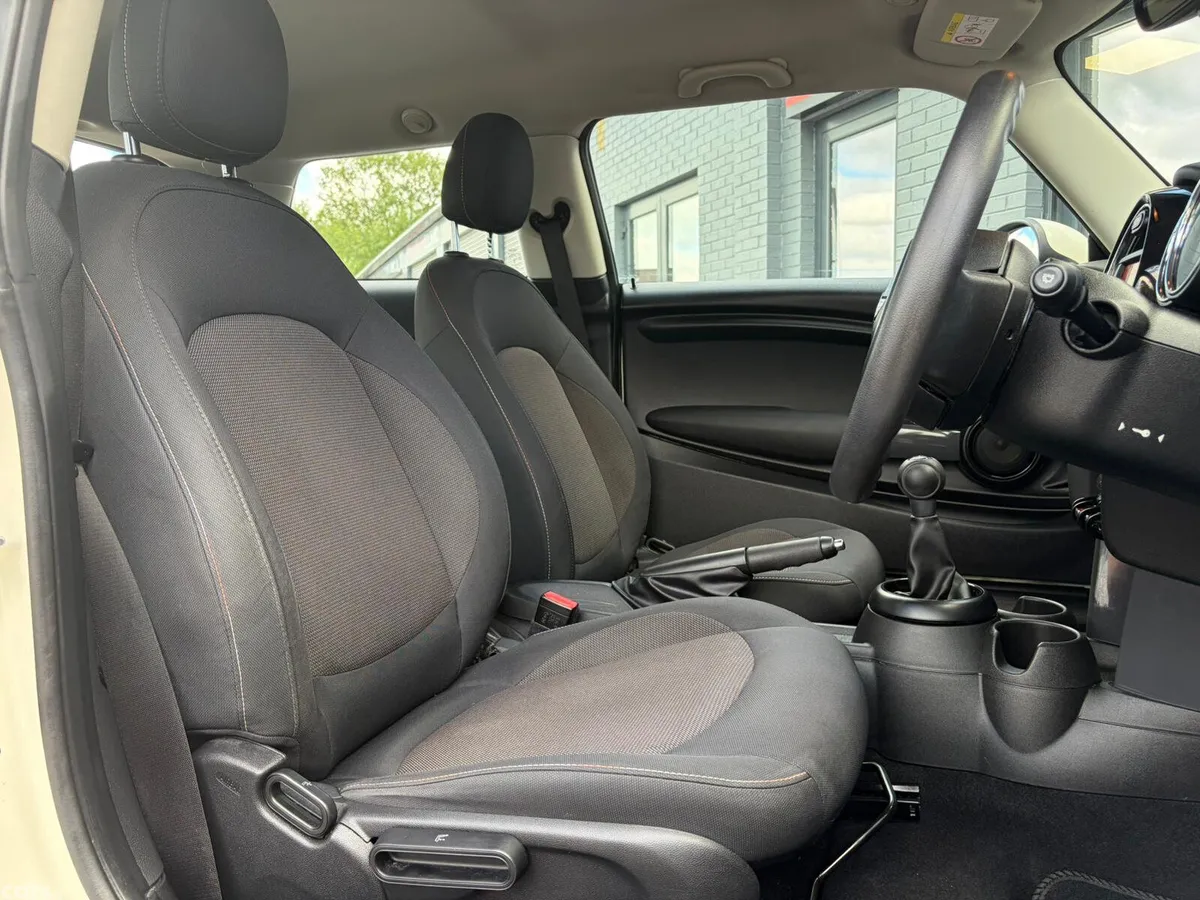 Mini Cooper Hatchback, Petrol, 2018, White
