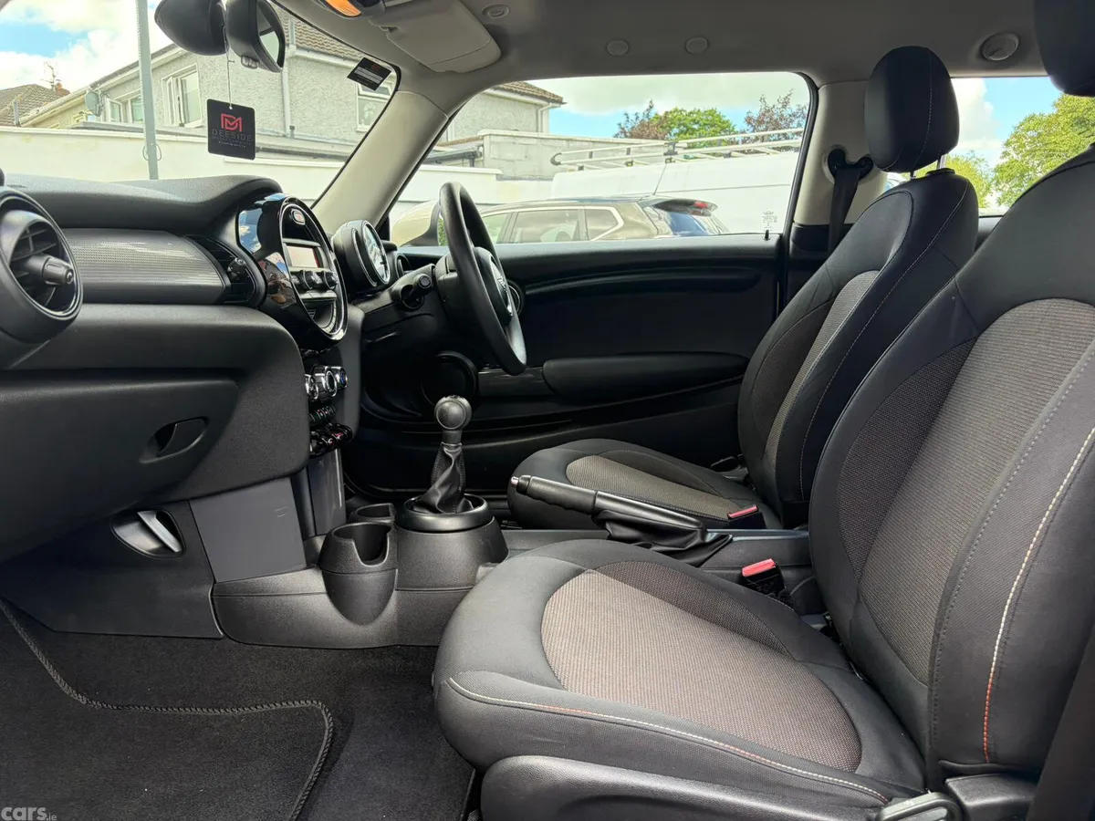 Mini Cooper Hatchback, Petrol, 2018, White