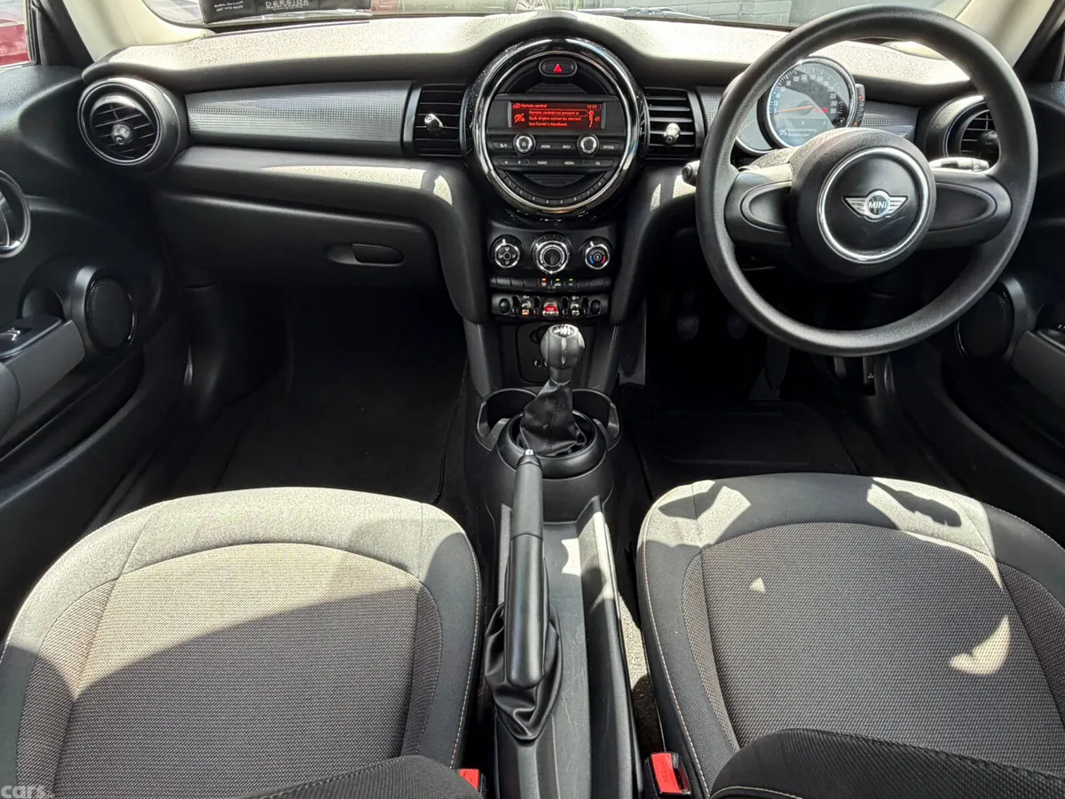 Mini Cooper Hatchback, Petrol, 2018, White