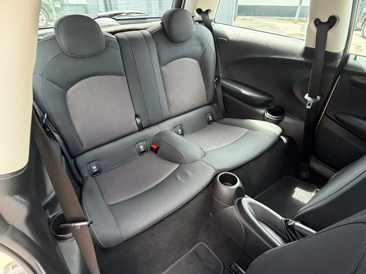 Mini Cooper Hatchback, Petrol, 2018, White