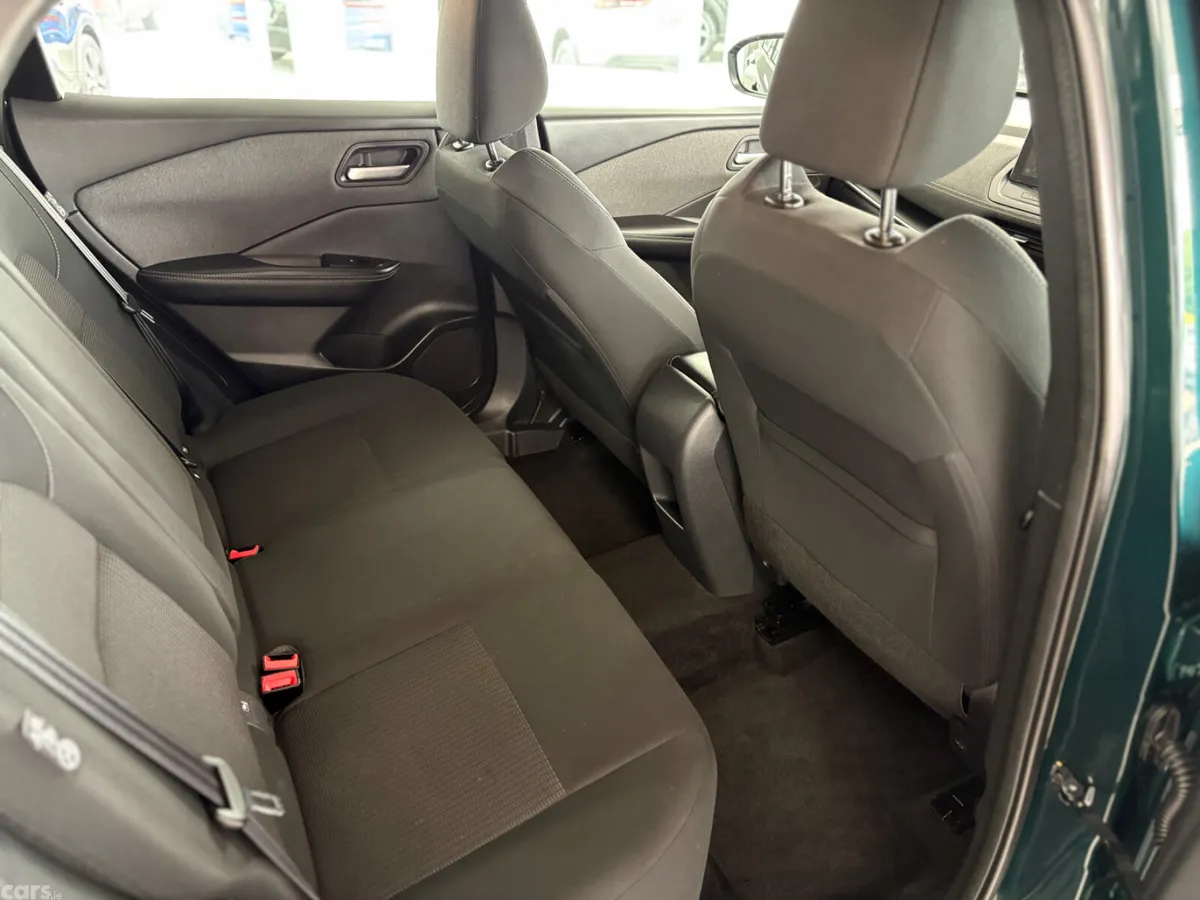 Nissan Qashqai SUV, Petrol Hybrid, 2024, Green