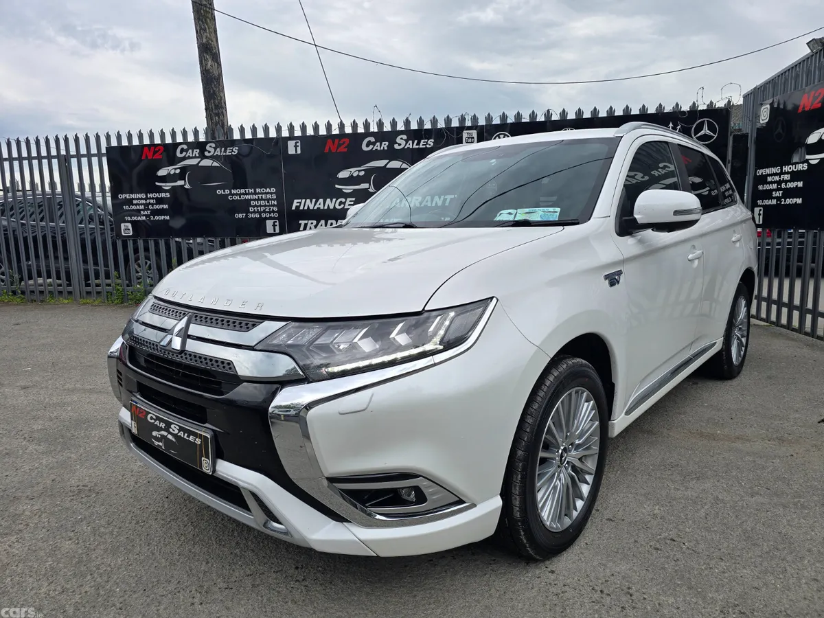 Mitsubishi Outlander SUV, Petrol Plug-in Hybrid, 2019, White