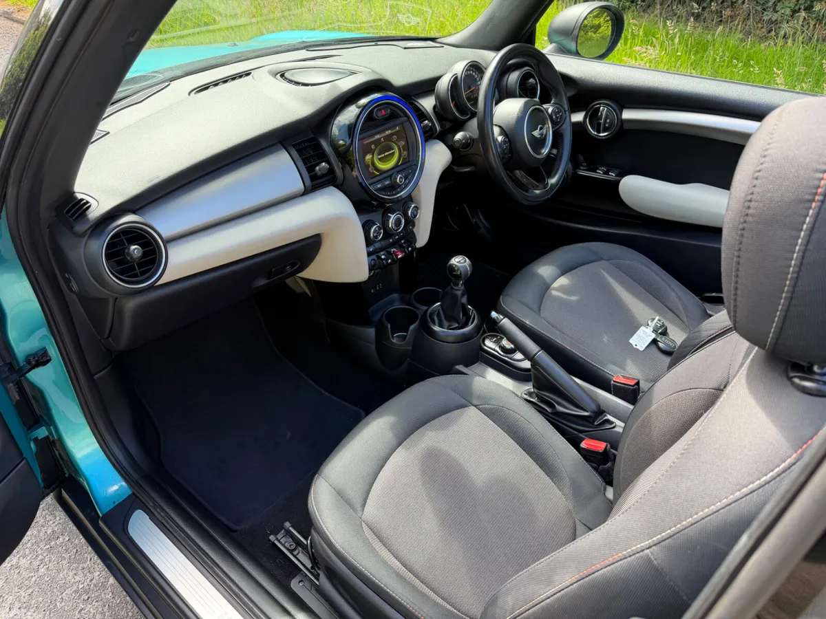 Mini Cooper Convertible, Diesel, 2017, Green