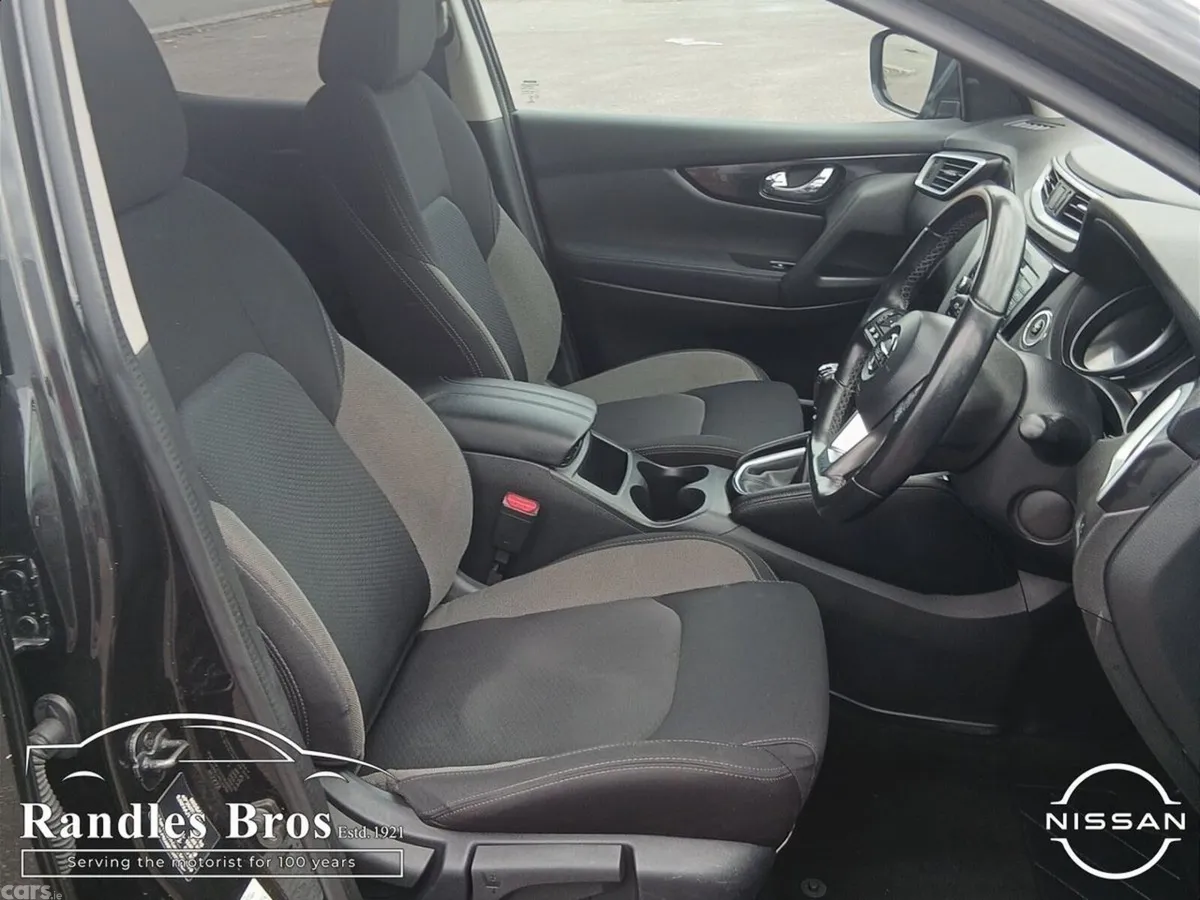 Nissan Qashqai Hatchback, Diesel, 2020, Black