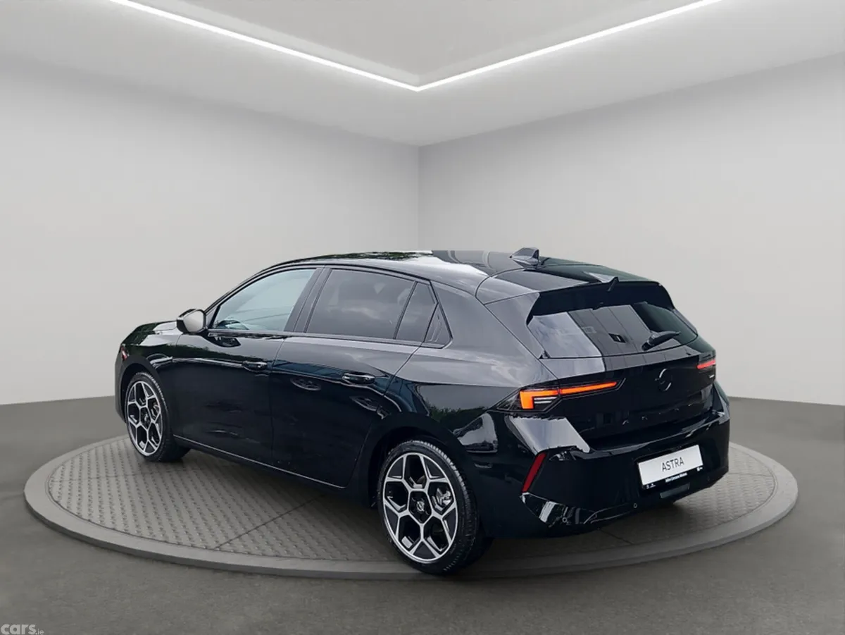 Opel Astra Hatchback, Petrol Hybrid, 2026, Black