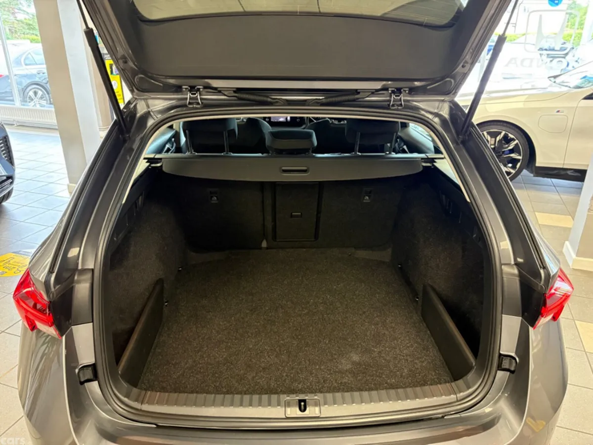 Skoda Octavia Estate, Diesel, 2023, Grey