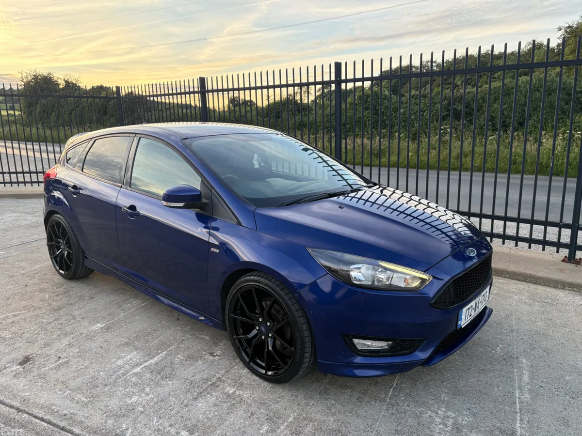 Ford Focus Hatchback, Diesel, 2017, Blue
