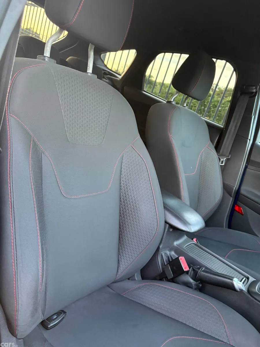 Ford Focus Hatchback, Diesel, 2017, Blue
