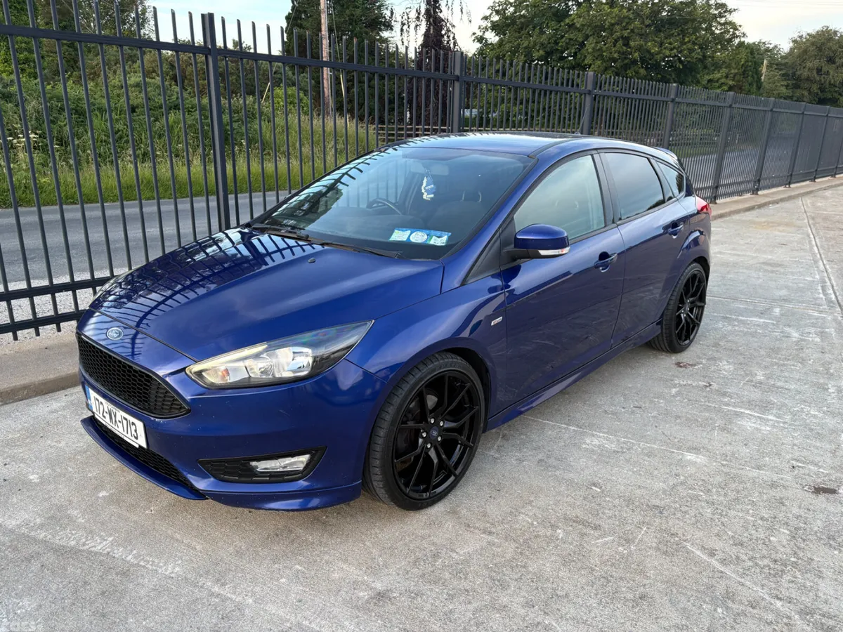 Ford Focus Hatchback, Diesel, 2017, Blue