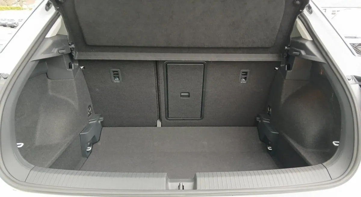 Volkswagen T-Roc SUV, Diesel, 2024, White