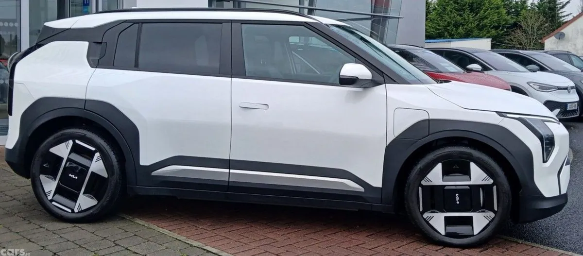 Kia EV3 MPV, Electric, 2025, White
