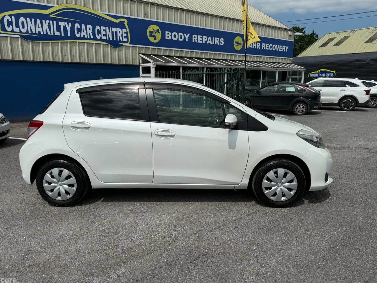 Toyota Vitz Hatchback, Petrol, 2012, White
