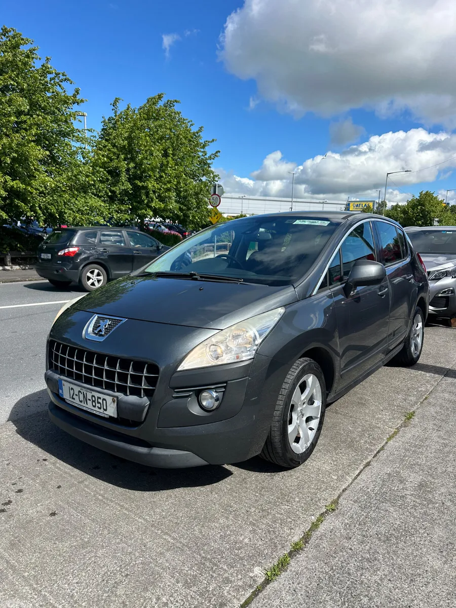 Peugeot 3008 MPV, Diesel, 2012, Grey