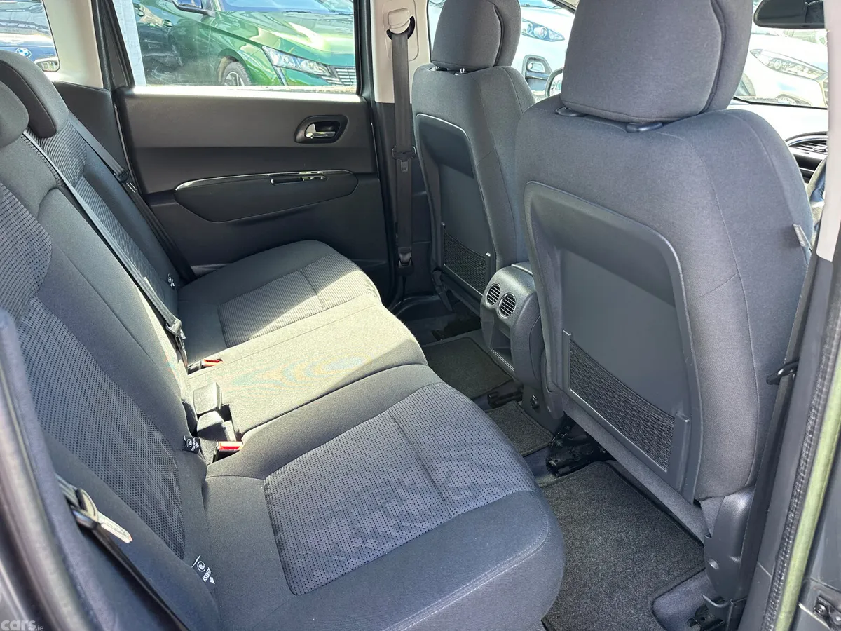 Peugeot 3008 MPV, Diesel, 2012, Grey