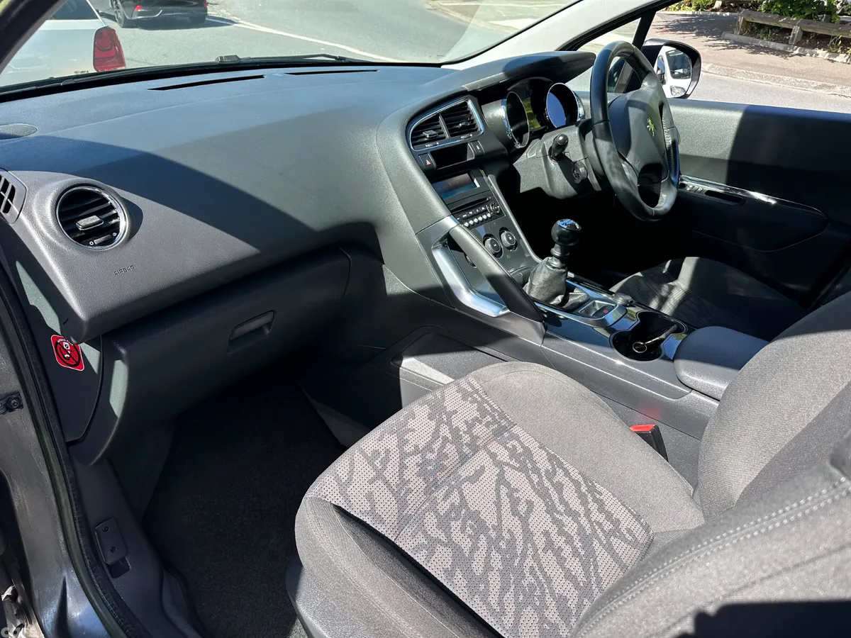 Peugeot 3008 MPV, Diesel, 2012, Grey