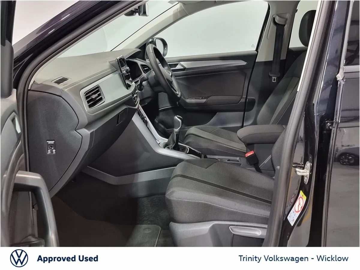 Volkswagen T-Roc SUV, Petrol, 2025, Black