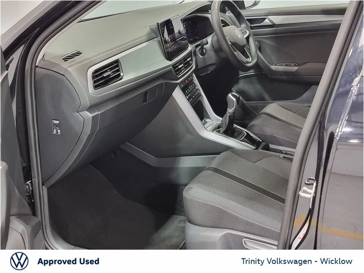 Volkswagen T-Roc SUV, Petrol, 2025, Black