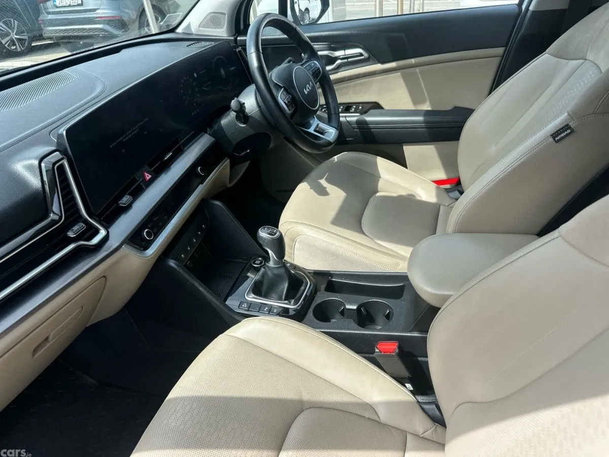 Kia Sportage SUV, Diesel, 2022, White