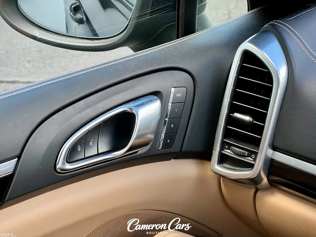 Porsche Cayenne SUV, Diesel, 2014, Black