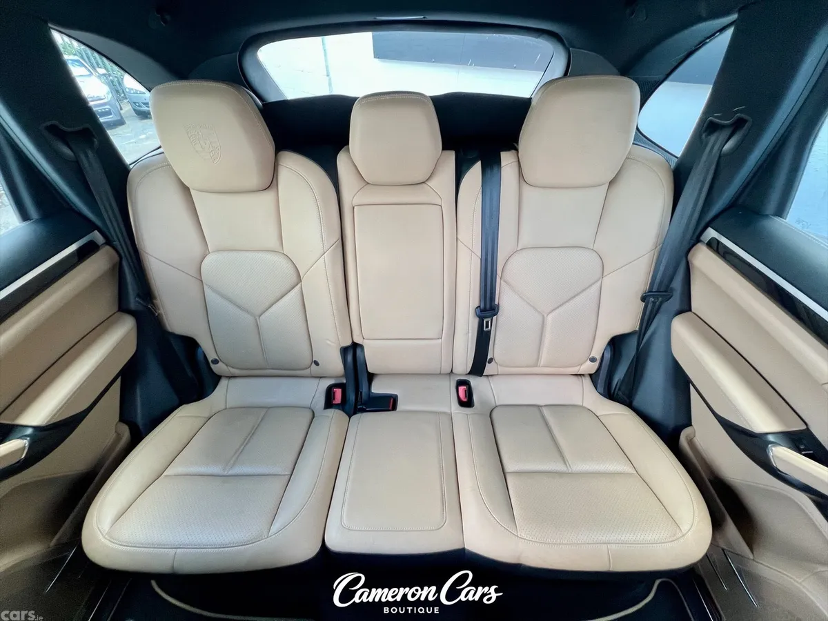 Porsche Cayenne SUV, Diesel, 2014, Black