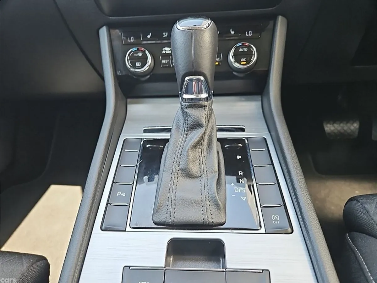 Skoda Superb Saloon, Diesel, 2024, Blue