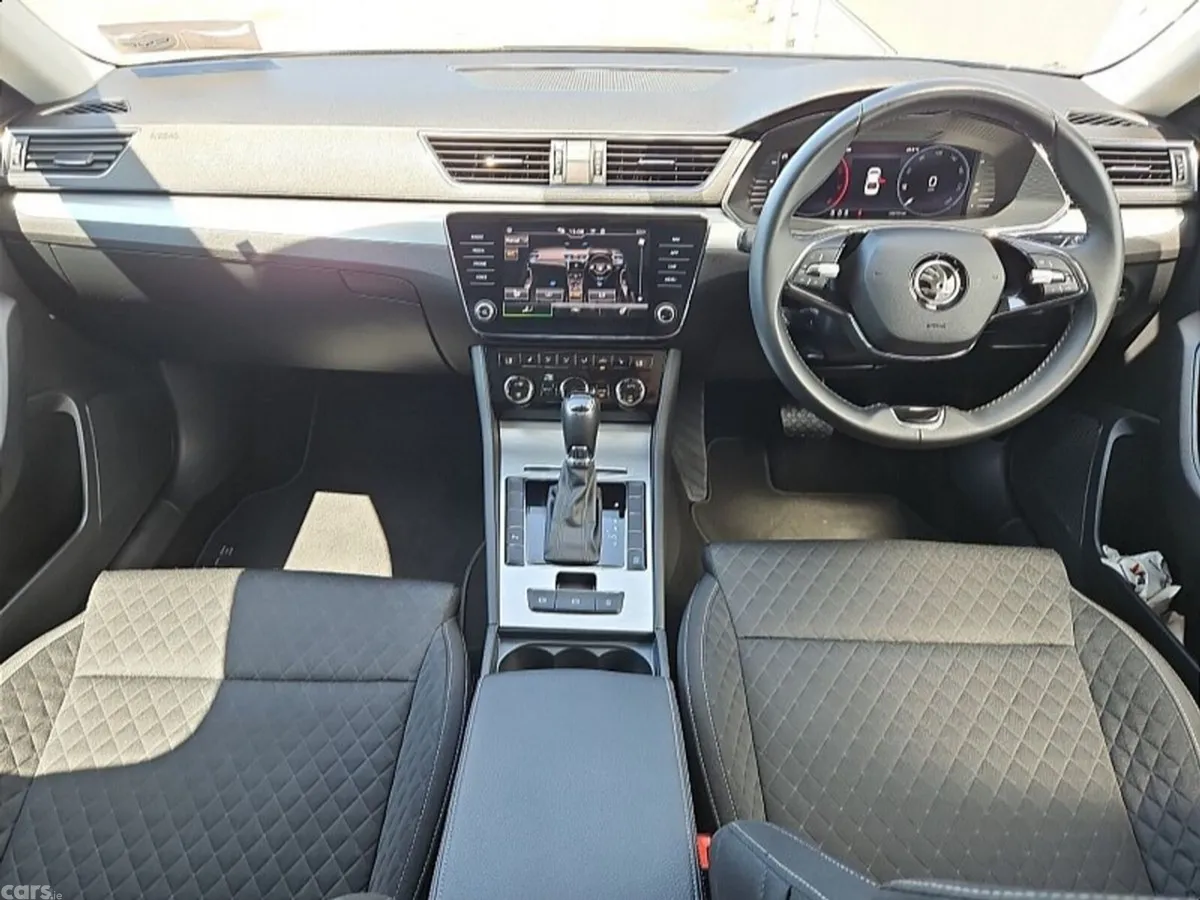 Skoda Superb Saloon, Diesel, 2024, Blue