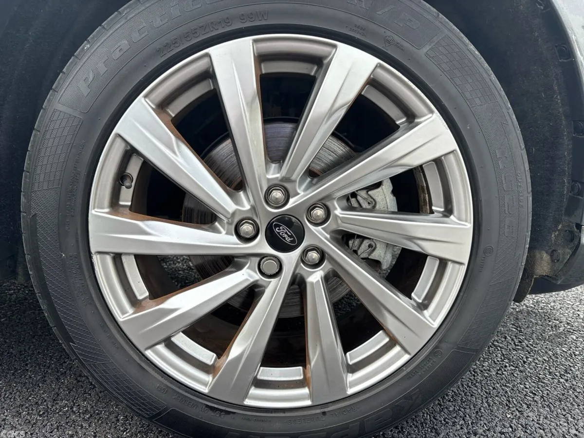 Ford Kuga SUV, Petrol Hybrid, 2022, Grey