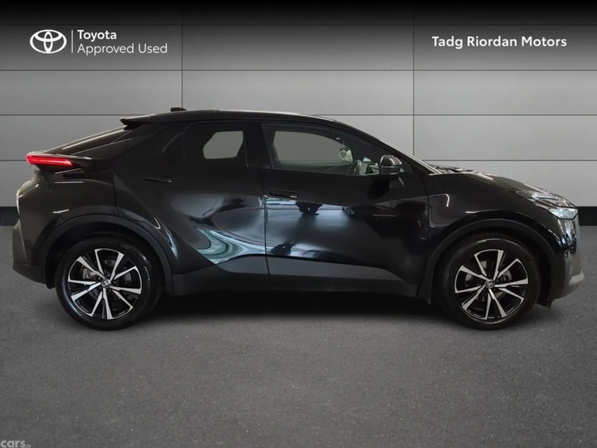 Toyota C-HR SUV, Petrol Hybrid, 2025, Black
