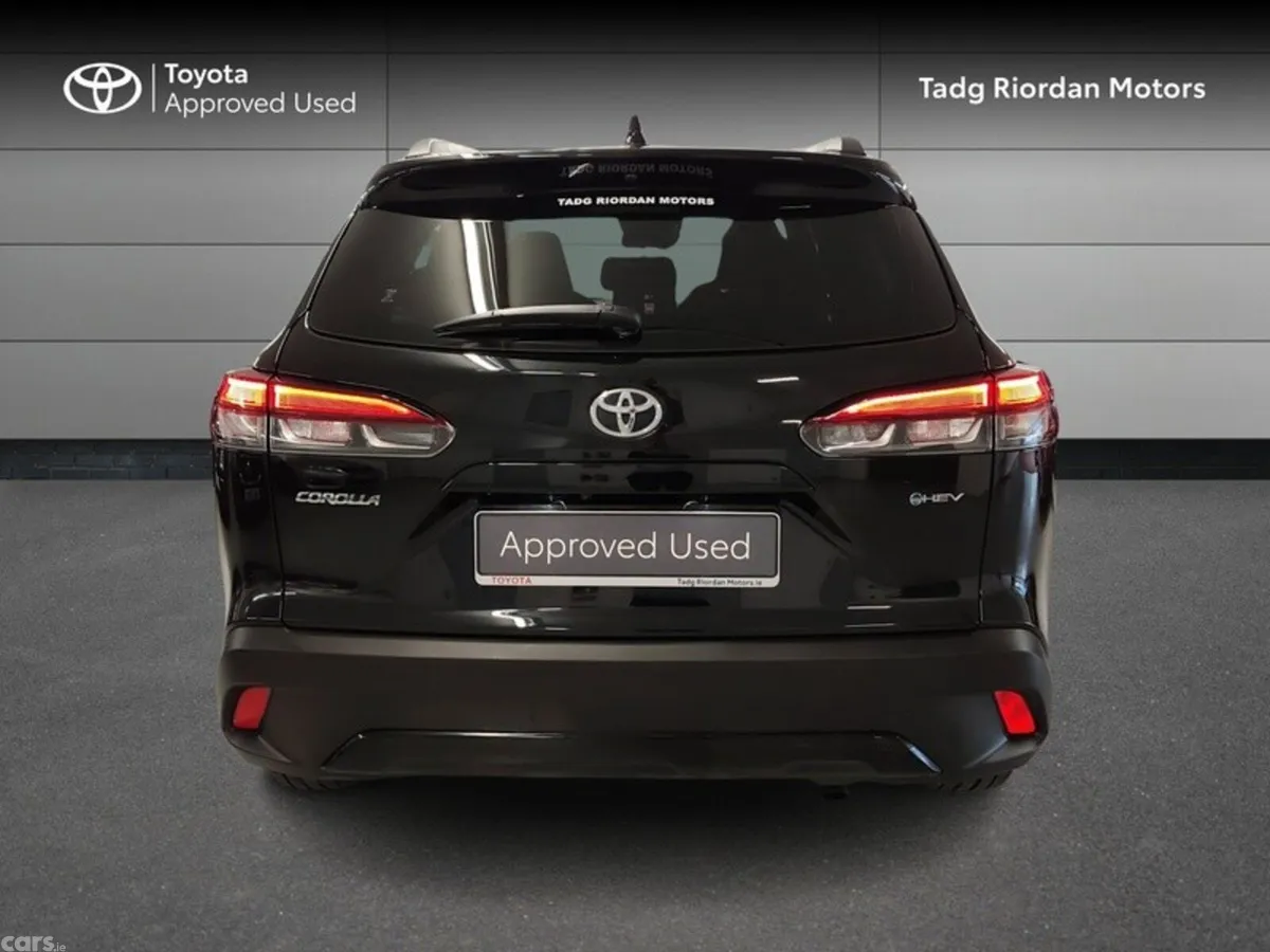 Toyota Corolla Cross Hatchback, Petrol Hybrid, 2024, Black