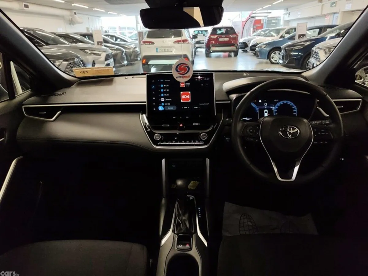 Toyota Corolla Cross Hatchback, Petrol Hybrid, 2024, Black