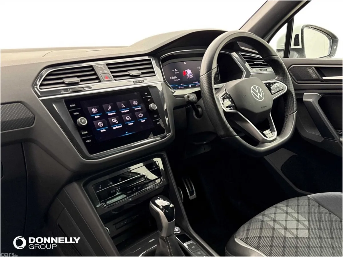 Volkswagen Tiguan Estate, Diesel, 2022, White