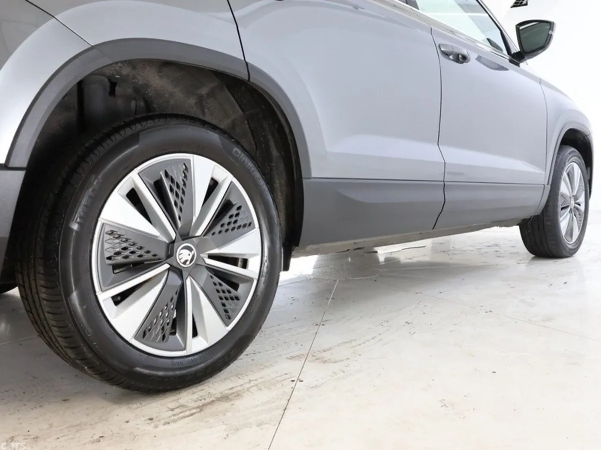 Skoda Karoq SUV, Petrol, 2023, Grey