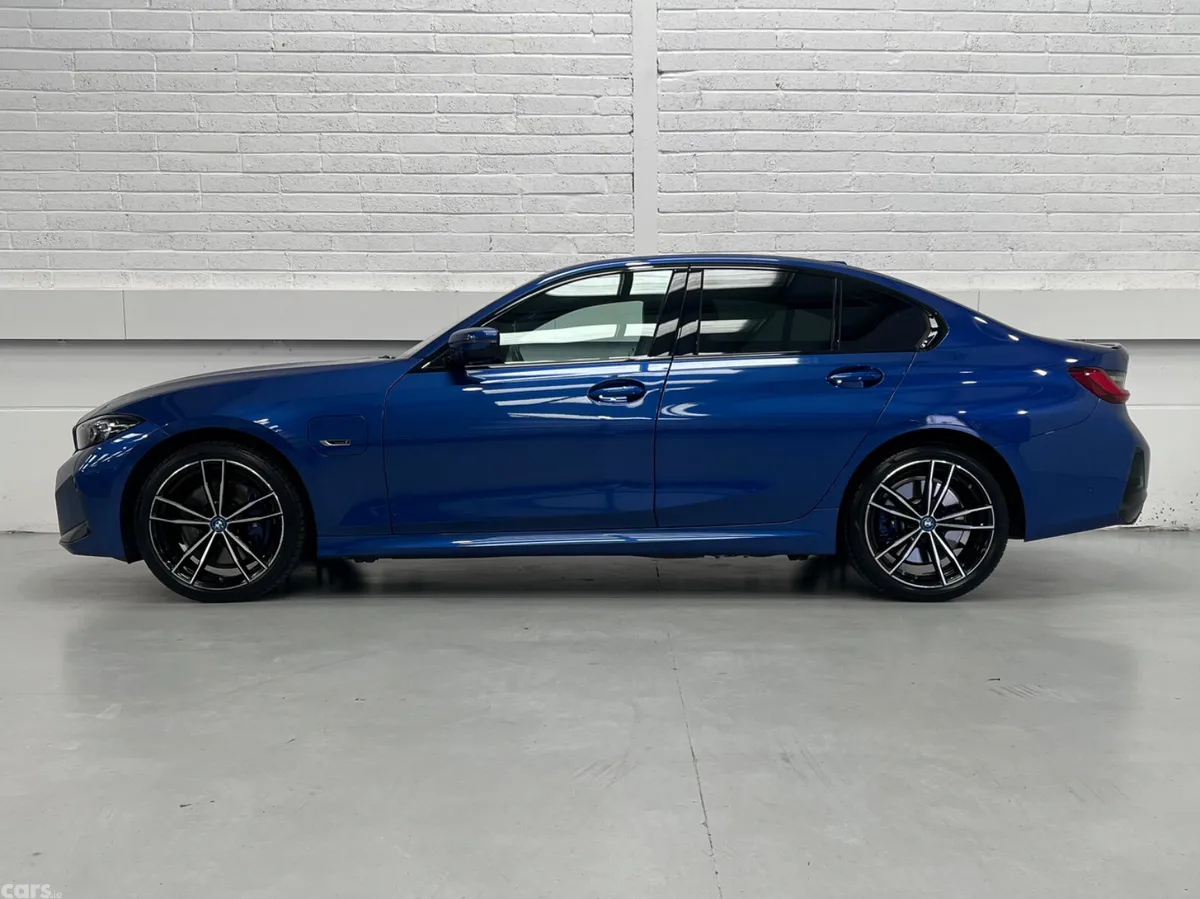 BMW 3-Series Saloon, Petrol Plug-in Hybrid, 2023, Blue