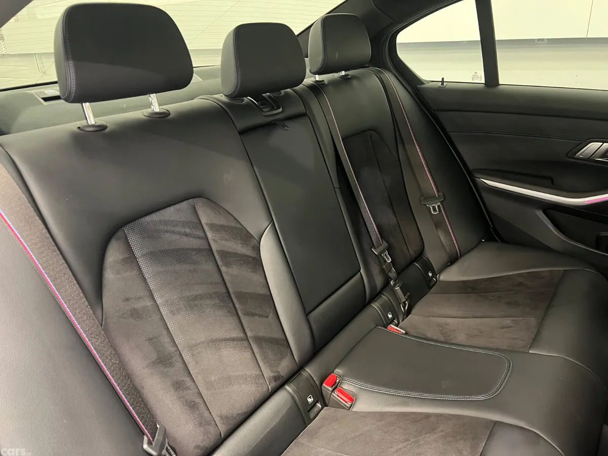 BMW 3-Series Saloon, Petrol Plug-in Hybrid, 2023, Blue