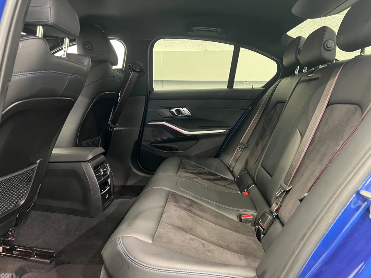 BMW 3-Series Saloon, Petrol Plug-in Hybrid, 2023, Blue
