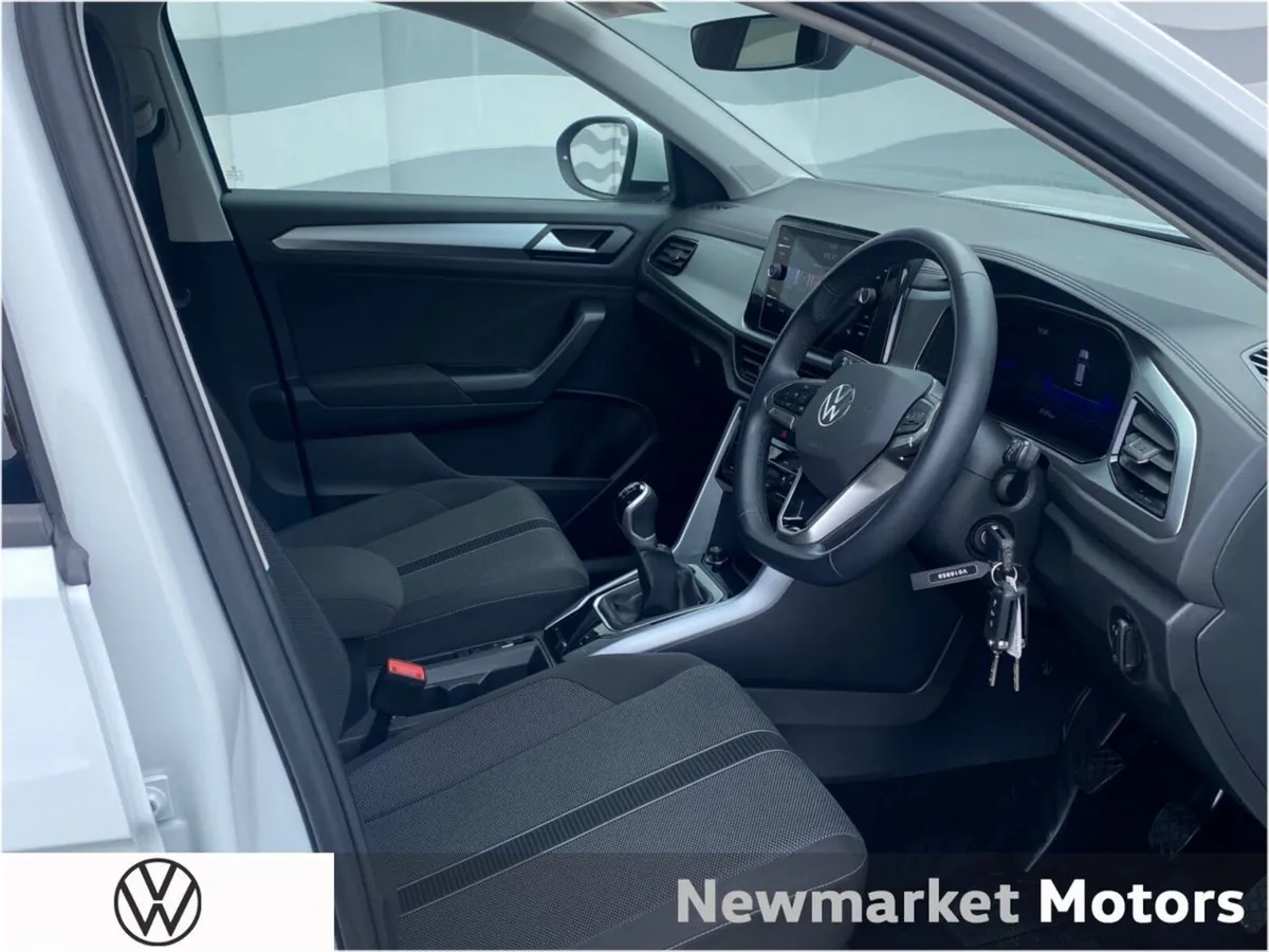 Volkswagen T-Roc SUV, Petrol, 2023, White