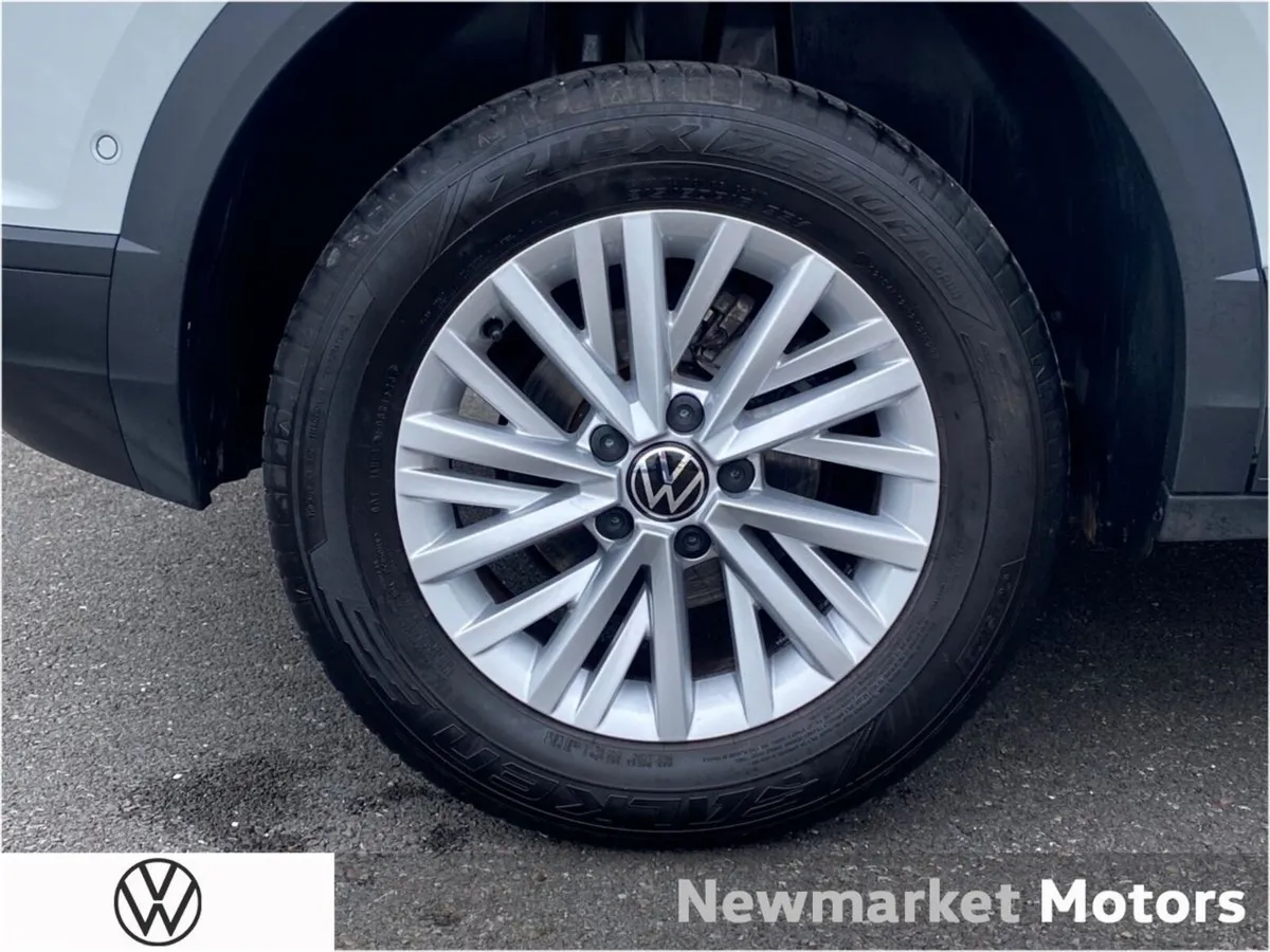 Volkswagen T-Roc SUV, Petrol, 2023, White