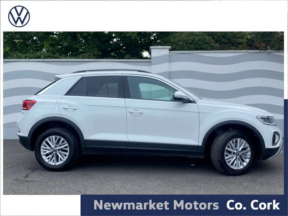 Volkswagen T-Roc SUV, Petrol, 2023, White