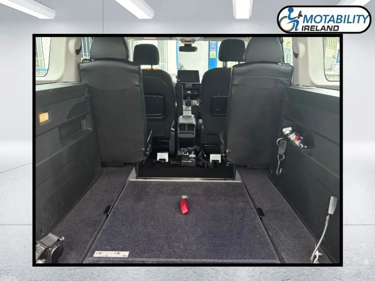 Peugeot Rifter MPV, Diesel, 2024, Black