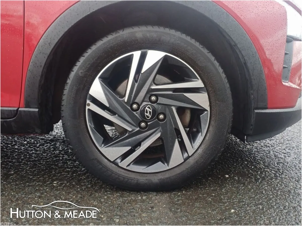 Hyundai Bayon Hatchback, Petrol, 2022, Red