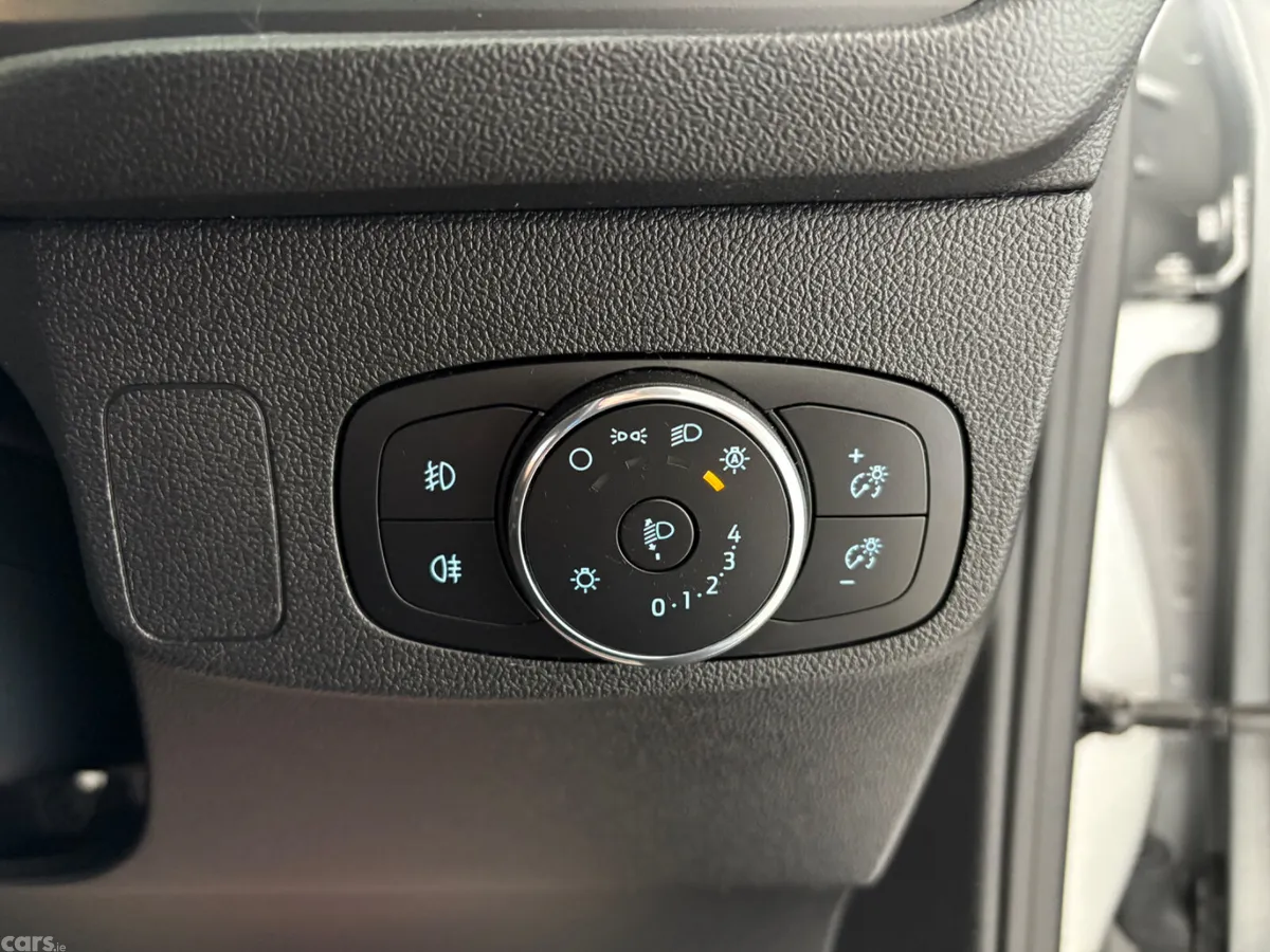 Ford Focus Hatchback, Petrol, 2024, Silver