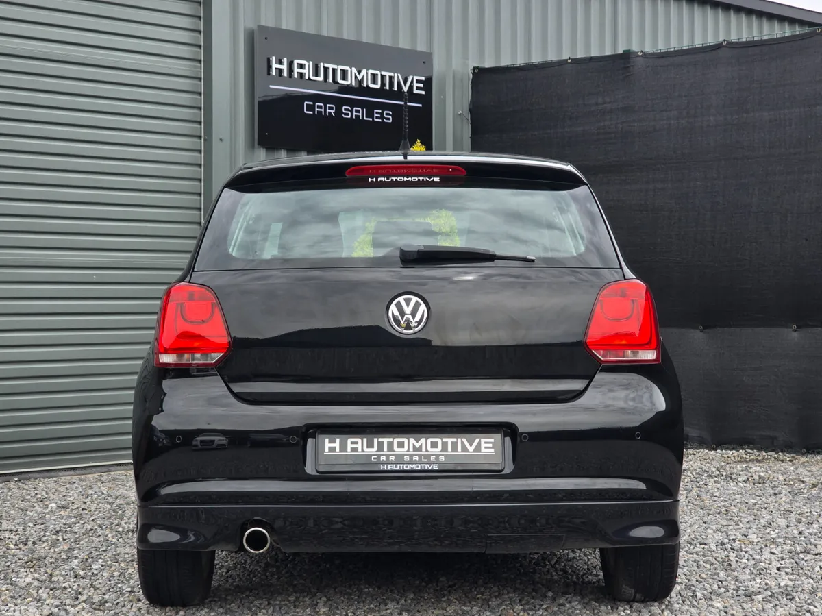 Volkswagen Polo Hatchback, Petrol, 2013, Black