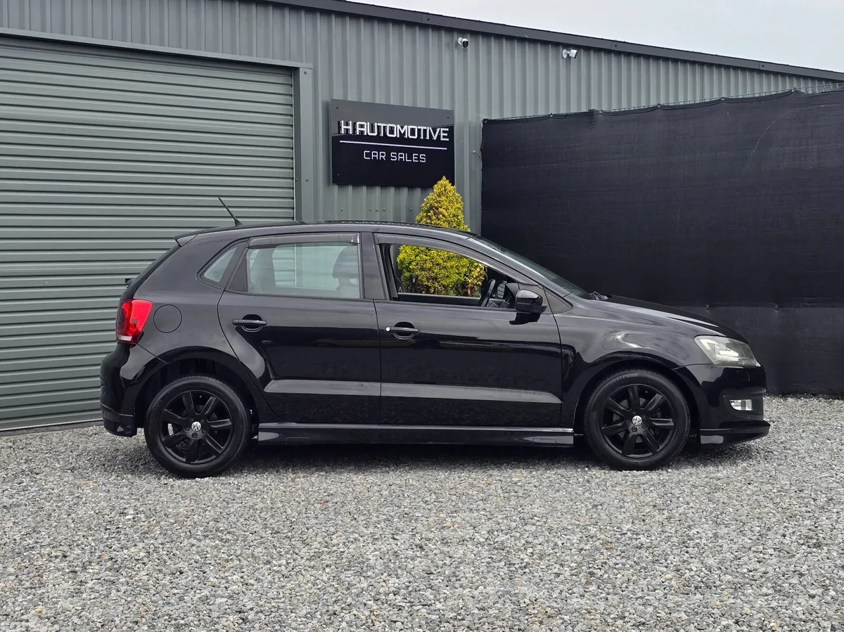 Volkswagen Polo Hatchback, Petrol, 2013, Black