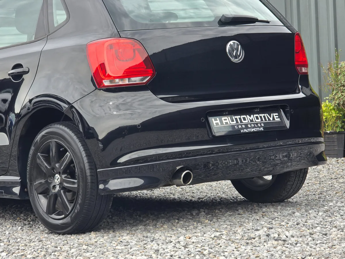Volkswagen Polo Hatchback, Petrol, 2013, Black