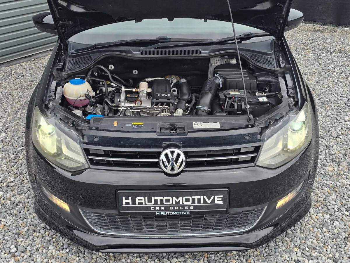 Volkswagen Polo Hatchback, Petrol, 2013, Black